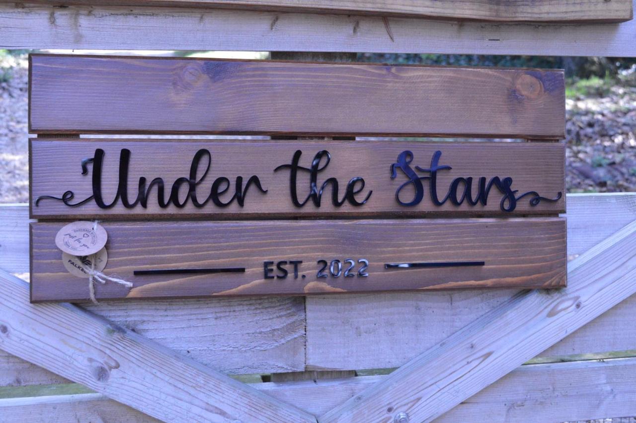 Under The Stars Shepherds Huts At Harbors Lake Villa Newchurch  Exterior photo