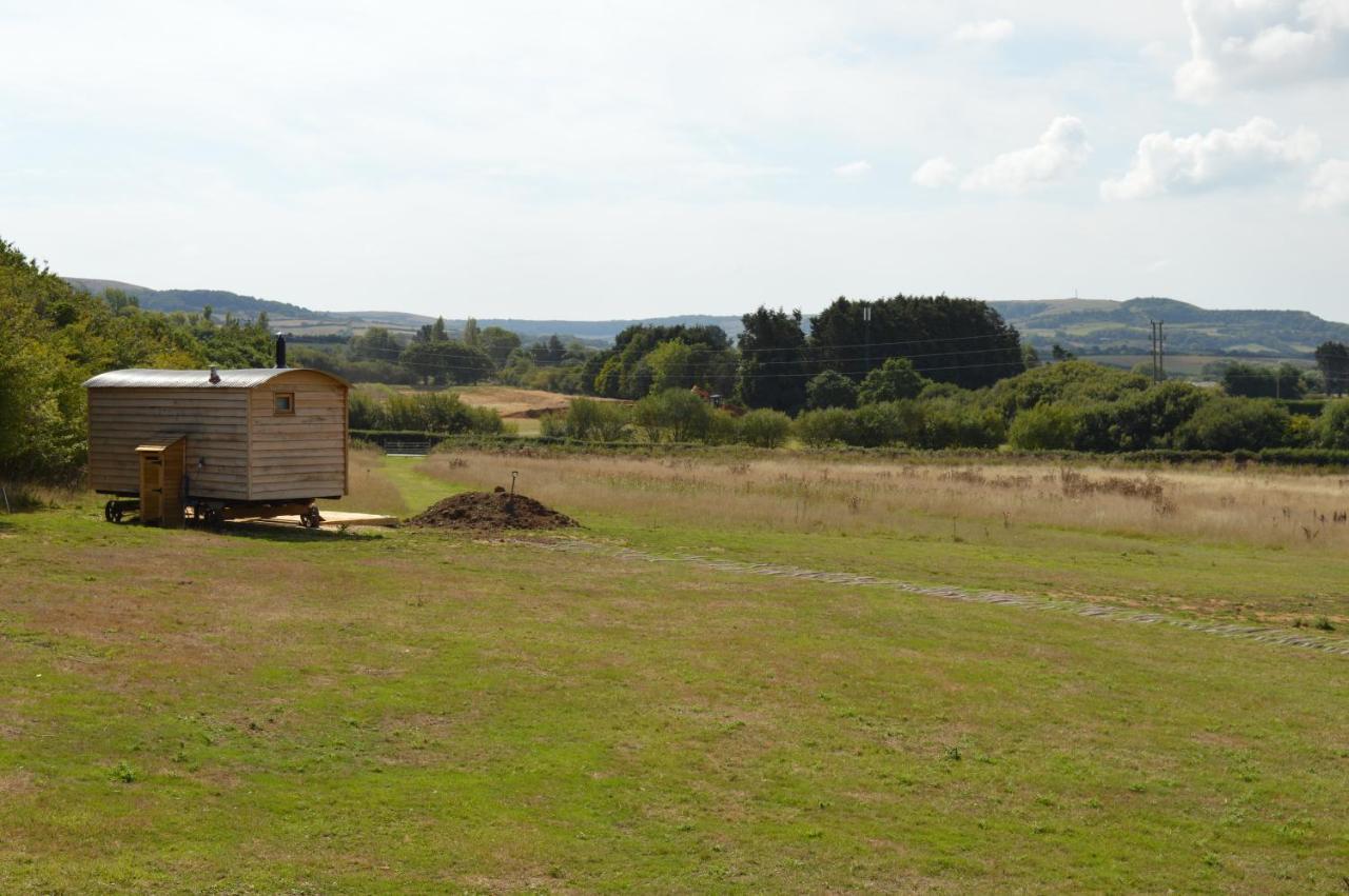 Under The Stars Shepherds Huts At Harbors Lake Villa Newchurch  Exterior photo